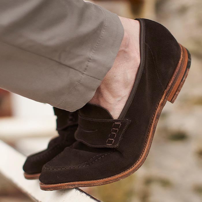How to Keep Dress Shoes from Creasing: Best Tips & Products